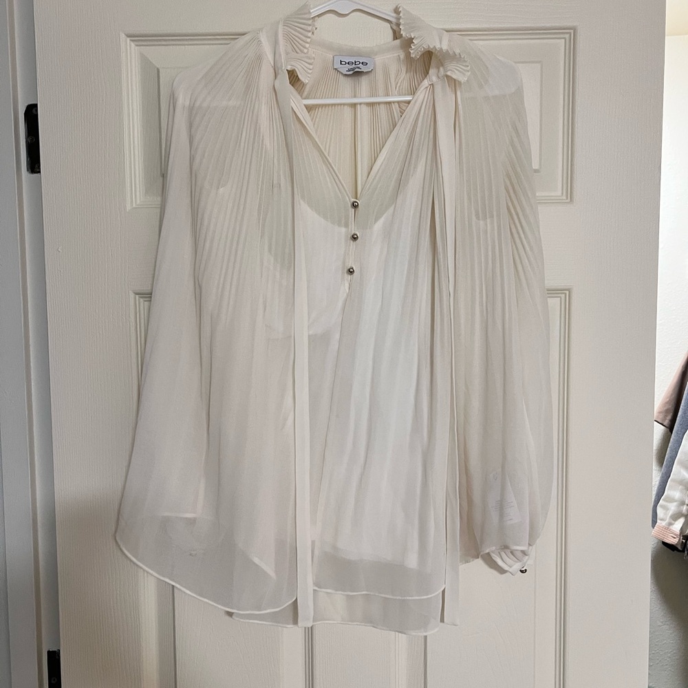 Bebe Cream Pleated Women's Top